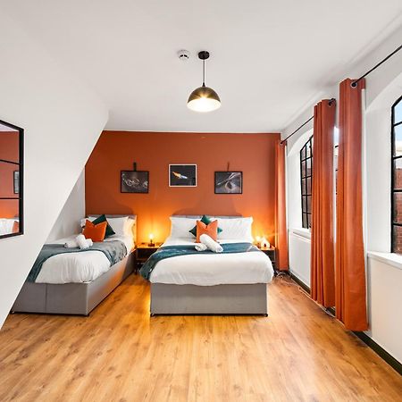 Spacious Birmingham City Apartment ภายนอก รูปภาพ