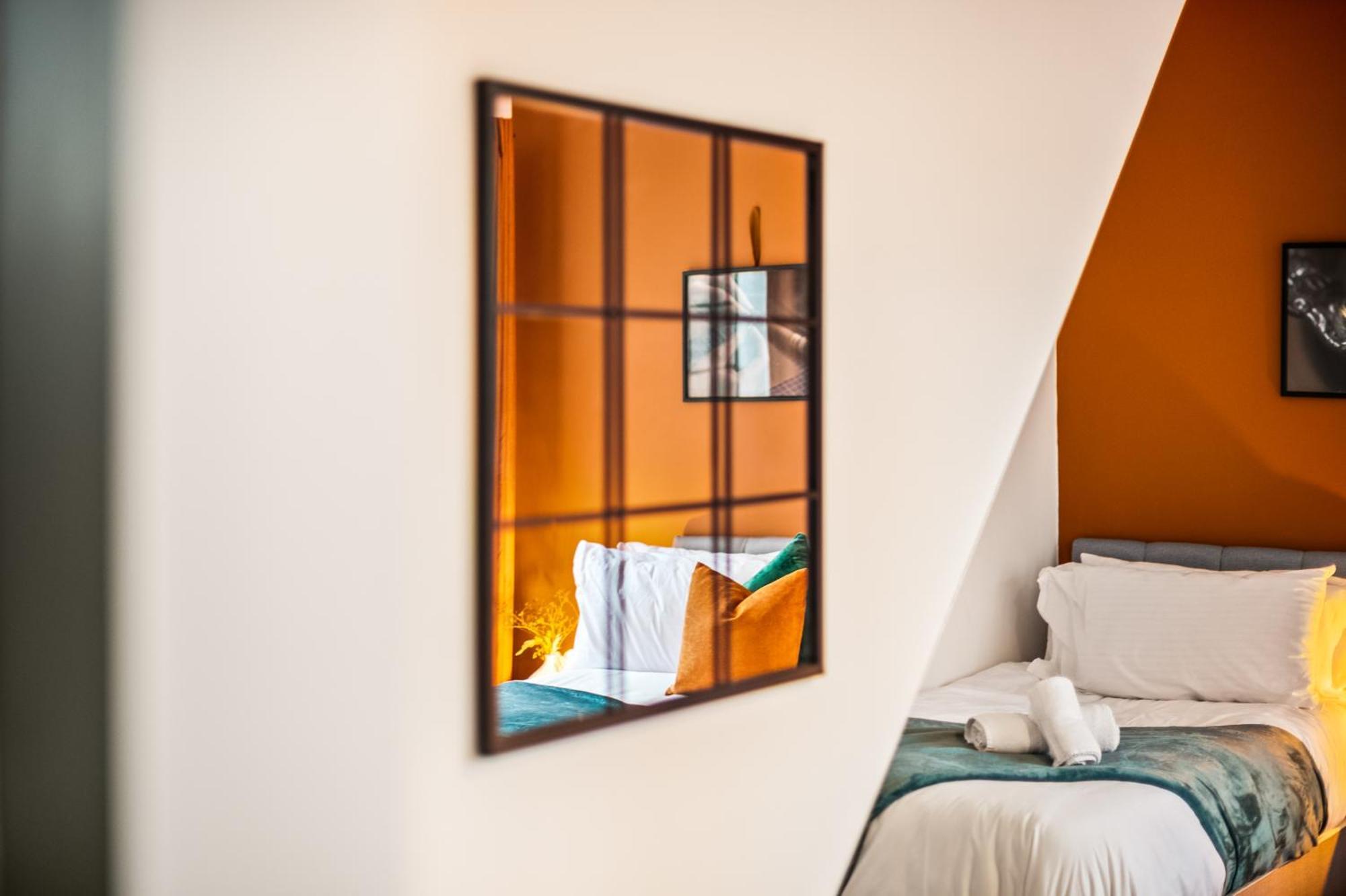 Spacious Birmingham City Apartment ภายนอก รูปภาพ